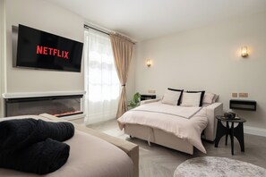 8 bedrooms, iron/ironing board, free WiFi, bed sheets