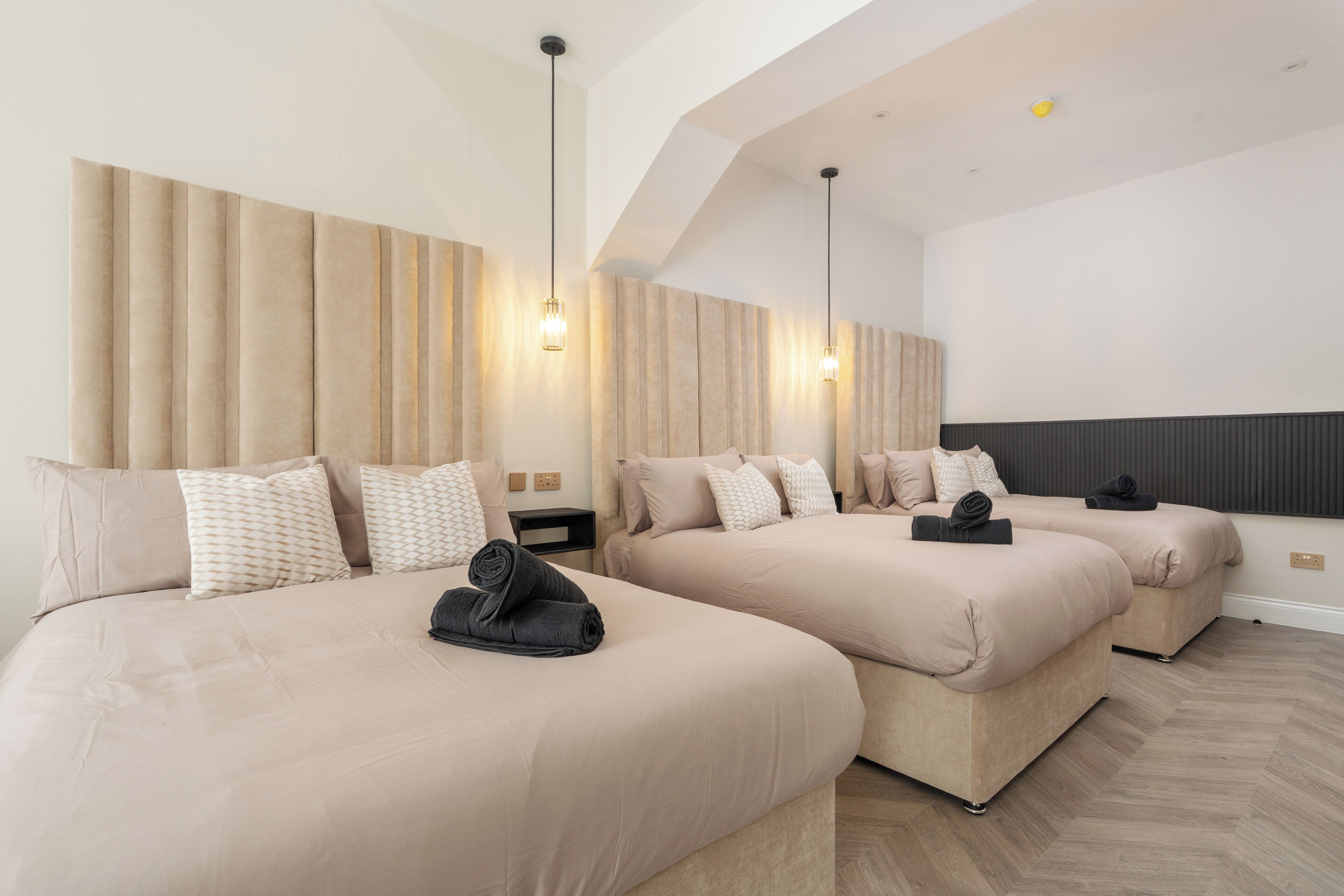 8 間睡房、熨斗/熨衫板、免費 Wi-Fi、床單