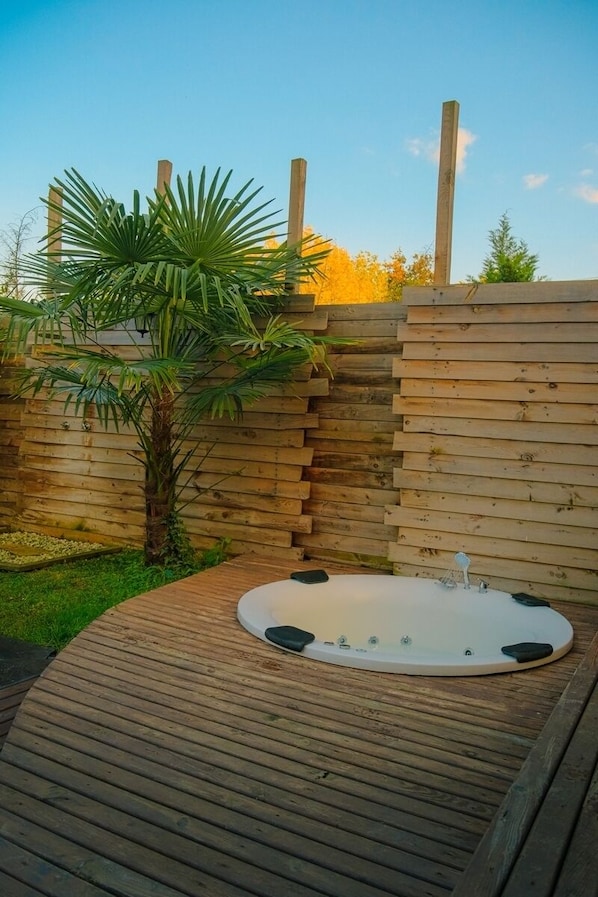 Deluxe Bungalow | Free WiFi