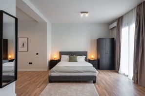 2 bedrooms, iron/ironing board, free WiFi, bed sheets - 2BR Apt w/ Access To Jacuzzi Sauna And Rooftop Views 230 (Athens)