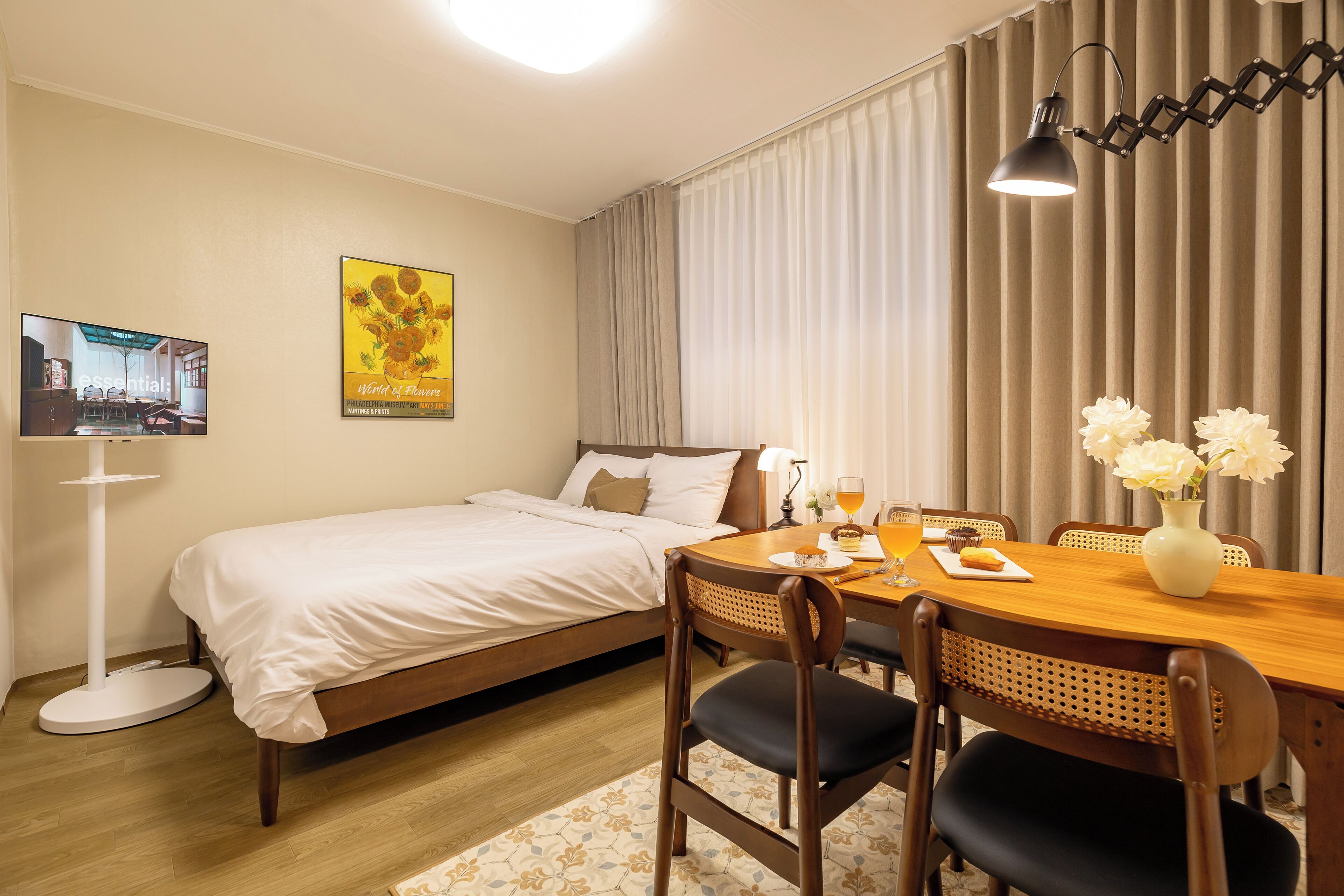 2 bedrooms, WiFi, bed sheets