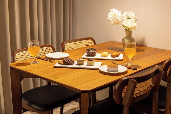 Dining - [NEW OPEN] Walk to KSPO DOME | 3min to Dunchon Station, Cozy Entire House (Seoul)