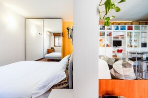 1 chambre, bureau, fer et planche Ă repasser, Wi-Fi gratuit