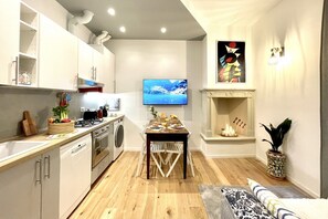 Kühlschrank, Geschirrspüler