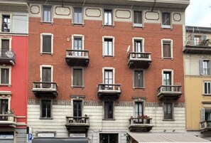 Exterior - Quiet flat in City Center Porta Venezia 8min Metro (Milan)