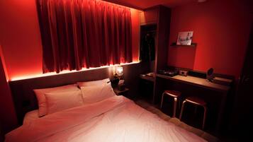 Standard Double Room, 1 Queen Bed, Non Smoking, Private Bathroom | Desk, laptop workspace, free WiFi, bed sheets