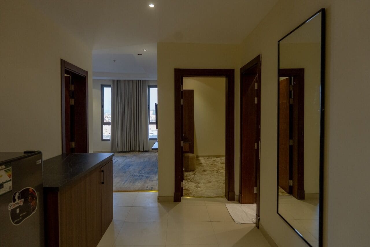 Family Suite, City View | Living area