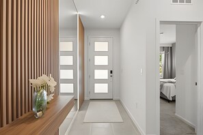 7 soverom, strykejern/-brett og sengetøy