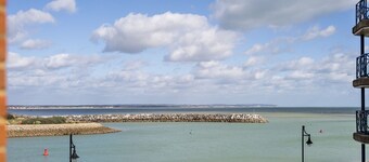 Harbour Hideaway - great views & flexible beds