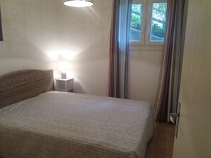 1 chambre, fer et planche à repasser, Wi-Fi