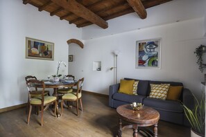 Interior - Oltrarno Family Apartment in Florence (Firenze)
