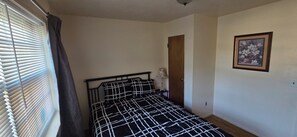 1 bedroom, free WiFi, bed sheets