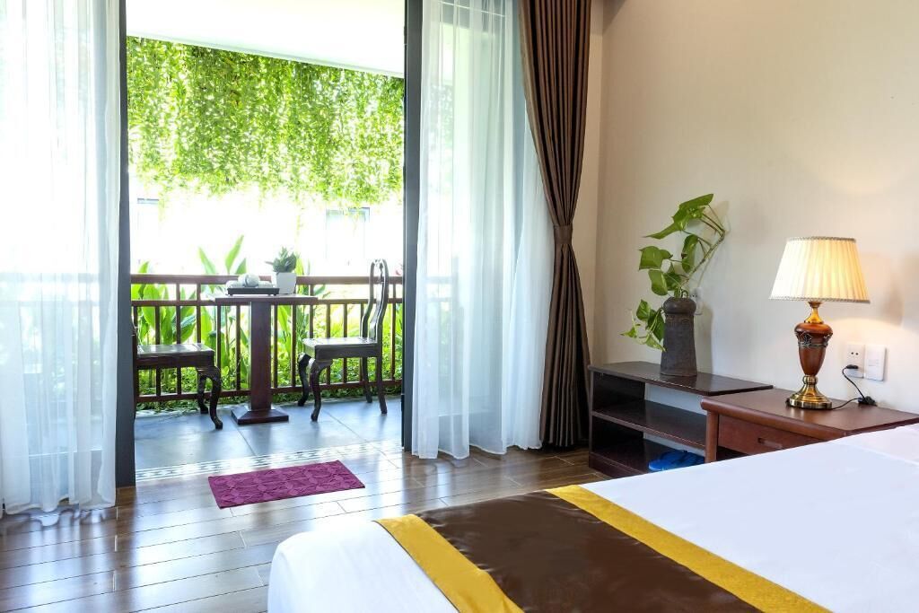 In-room safe, soundproofing, free WiFi