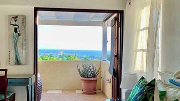 House, 6 Bedrooms, Smoking, Private Pool | 6 bedrooms