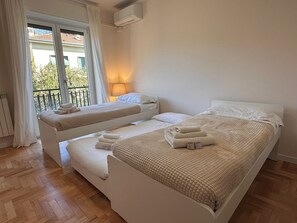 2 bedrooms, iron/ironing board, free WiFi, bed sheets