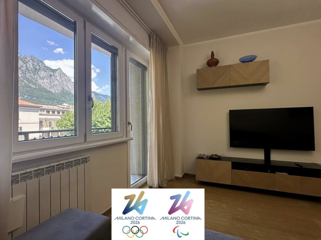 TV connectée, lecteur de DVD, livres