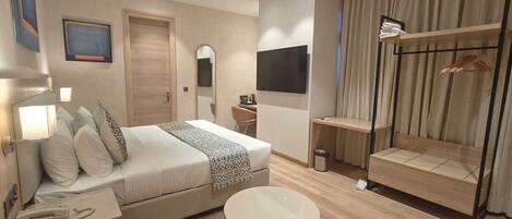 Executive Double or Twin Room | Desk, iron/ironing board, free WiFi