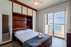 Basic Apartment | 3 bedrooms, free WiFi - Your Stay by the Seaside in the Best Location of BC - Cets (Balneário Camboriú)