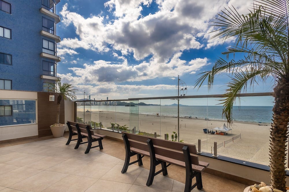 Your Stay by the Seaside in the Best Location of BC - Cets