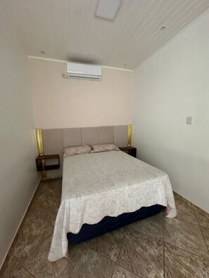 1 habitación, wifi y ropa de cama