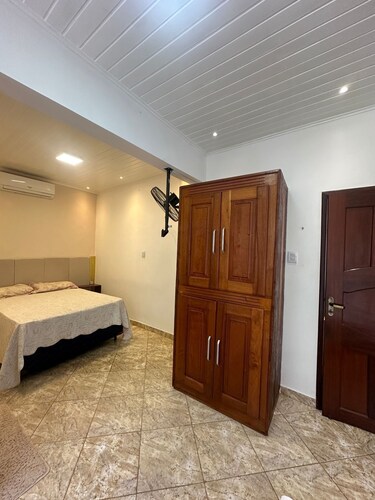 Spacious and cozy suite near Estação das Docas