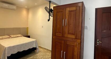 Spacious and cozy suite near Estação das Docas