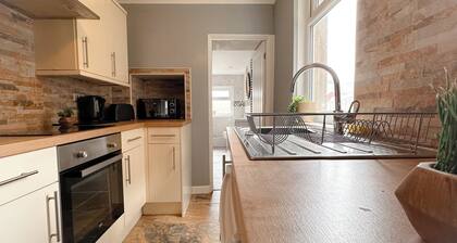 Mariposa House - Retreat in South Wales