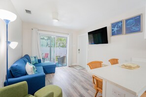 Hus, 1 queensize-seng med sovesofa (Beach Haven South 124) | Oppholdsområde