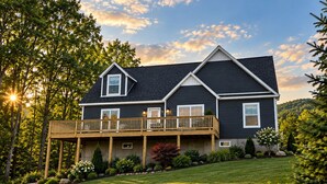 Exterior - Cooperstown Park Place,  ½ Mile to Dreams Park, Heated Pool + 7BR (Milford)