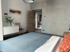 1 bedroom, desk, iron/ironing board, travel cot