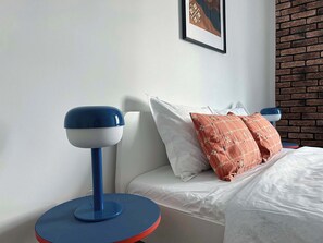 1 Schlafzimmer, Schreibtisch, Bügeleisen/Bügelbrett, Reisekinderbett