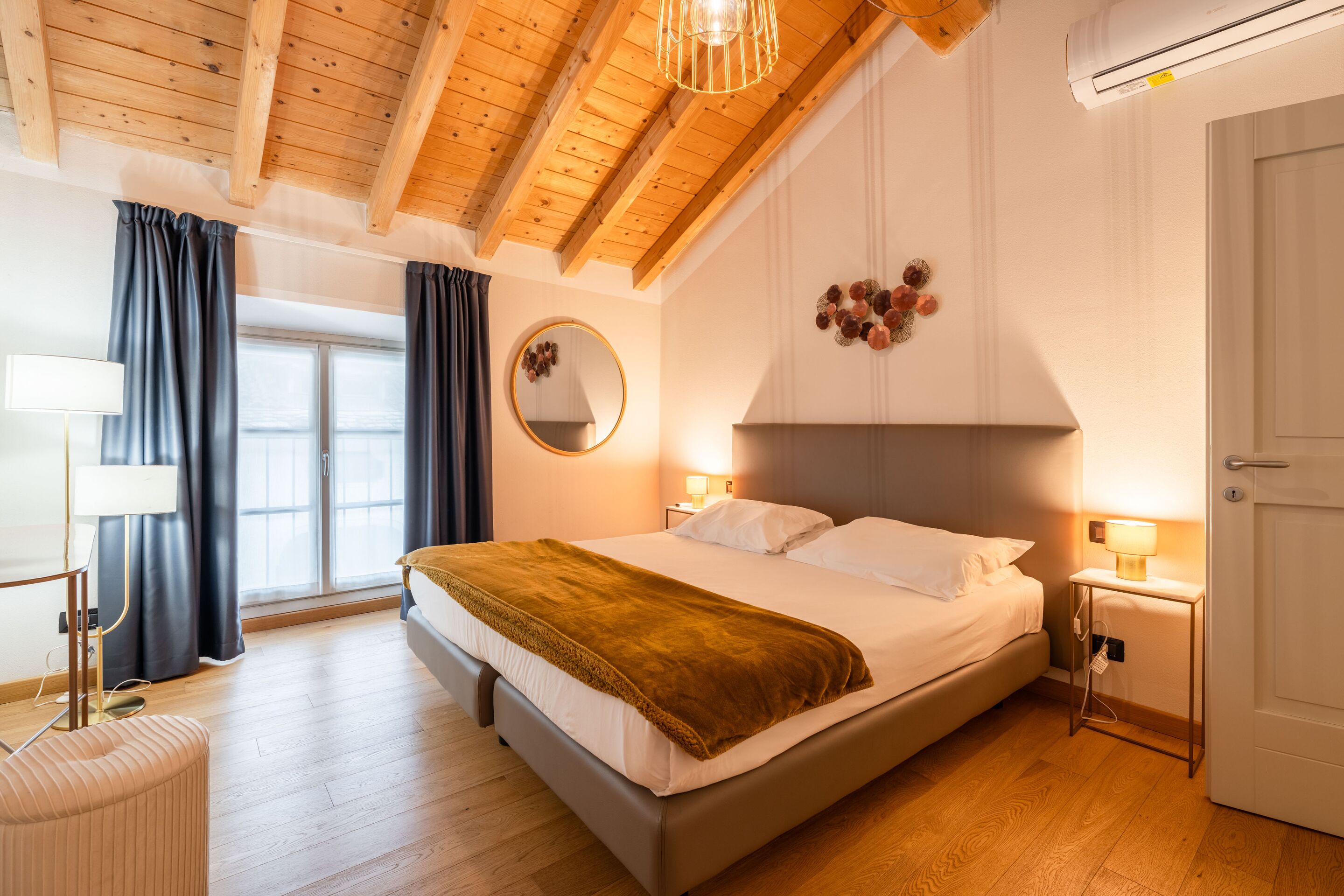 Standard Apartment, 2 Bedrooms, Balcony | Iron/ironing board, WiFi (free)