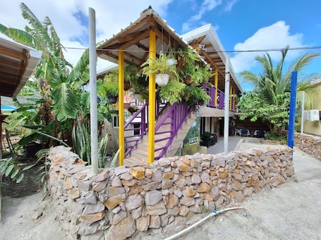 Fachada de la propiedad