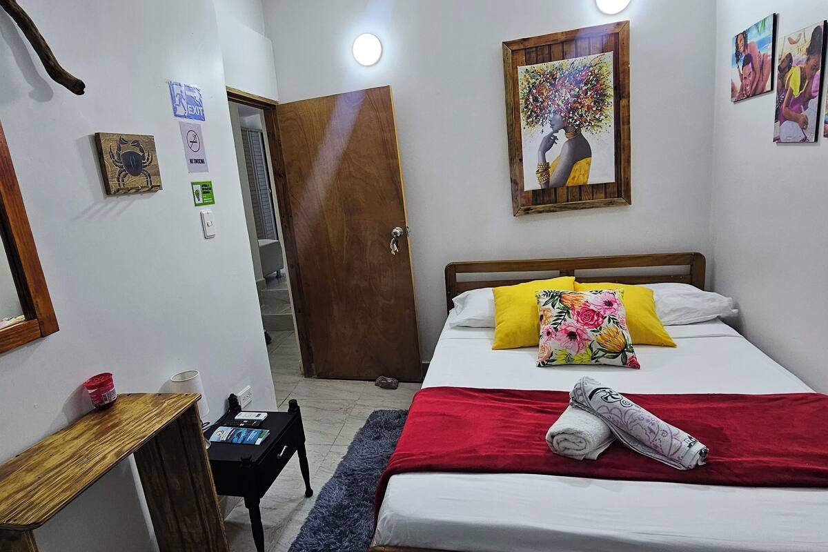 Classic Room | Premium bedding, down comforters, individually decorated, desk