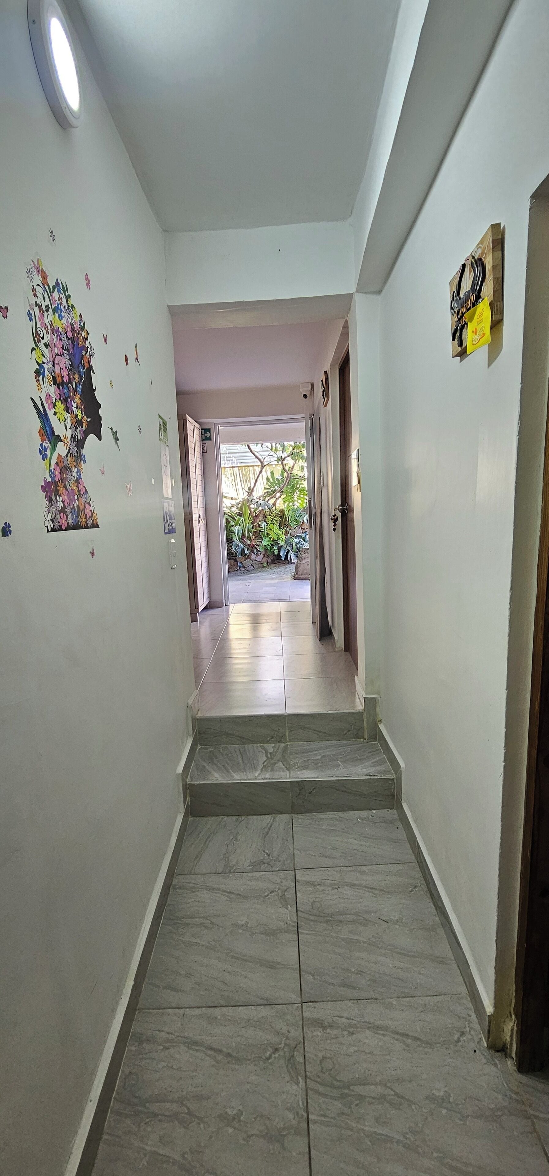 Traditional Room | Living area | 32-inch TV with digital channels