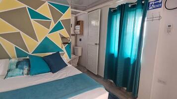 Double Room, 1 Queen Bed, Balcony | Laptop workspace, free WiFi