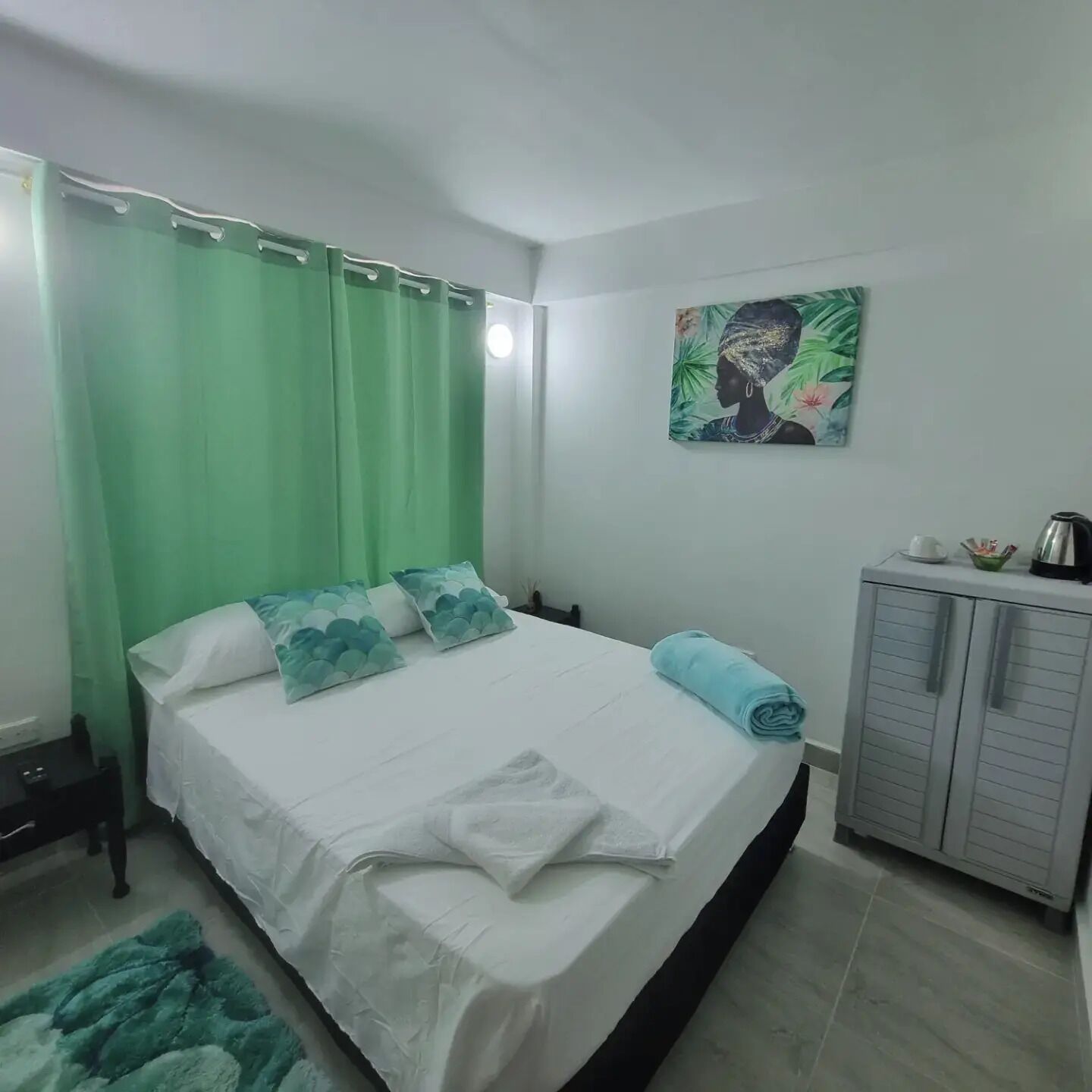 أغطية فراش متميزة وألحفة محشوة بالريش وبديكورات فريدة لكل غرفة ومكتب