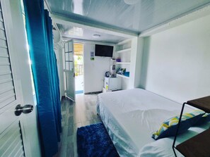 Double Room, 1 Queen Bed, Balcony - Posada Cedar Valley  (Providencia)