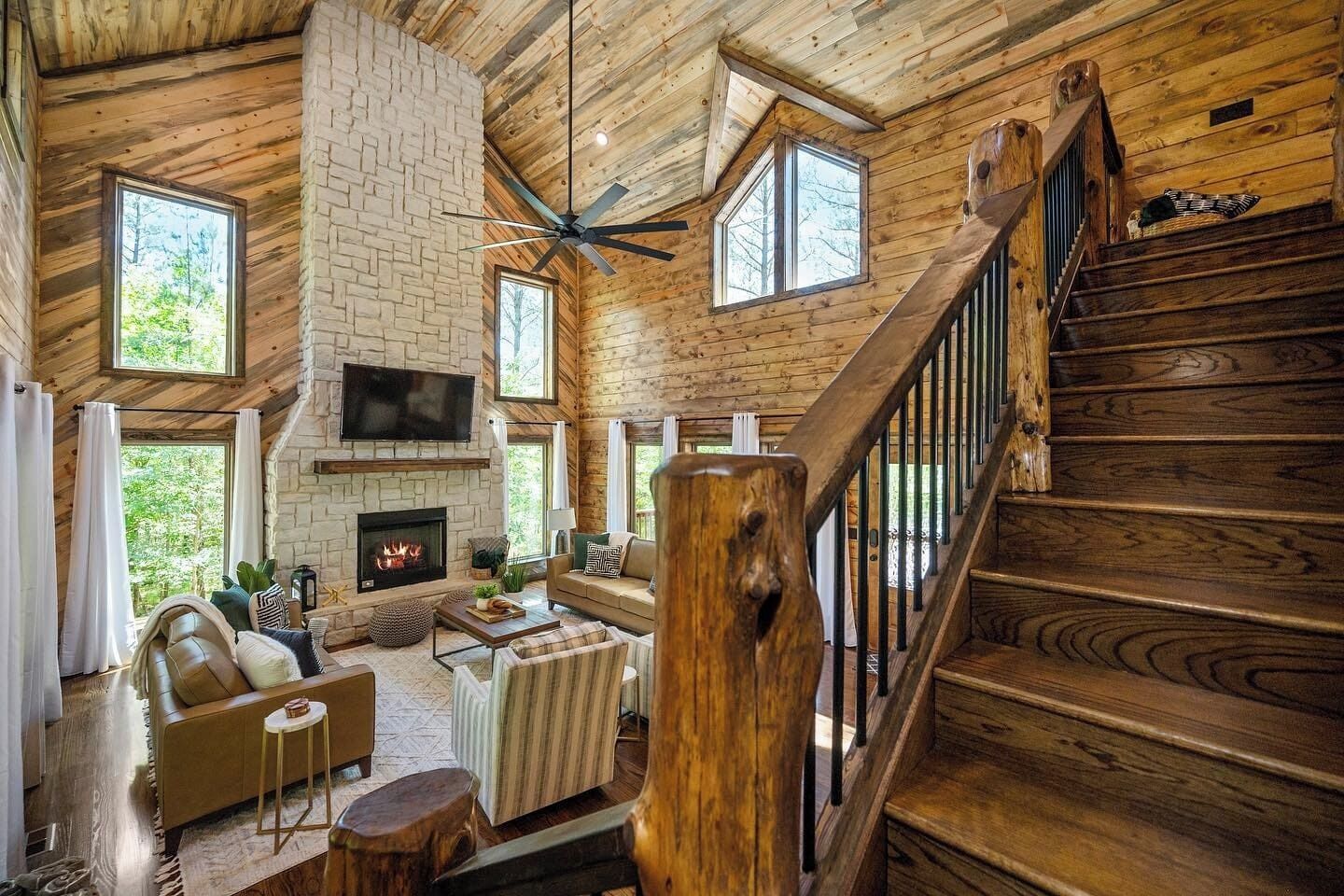 Een televisie, een open haard en videogames