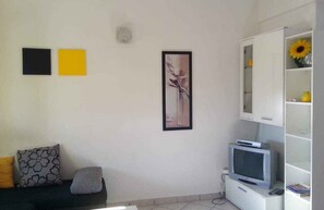 Living area - Holiday flat with balcony (Stanići)