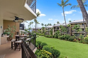 Apartamento, 1 cama de matrimonio grande (Kona Makai 3-204) | Restaurante al aire libre