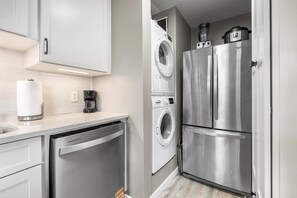 Condo, 1 King Bed (Kona Makai 3-204) | Interior - Kona Makai 3-204 (Kailua-Kona)