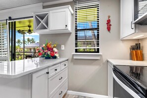 Apartamento, 1 cama de matrimonio grande (Kona Makai 3-204) | Cocina privada