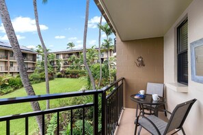 Condo, 1 King Bed (Kona Makai 3-204) | Outdoor dining - Kona Makai 3-204 (Kailua-Kona)