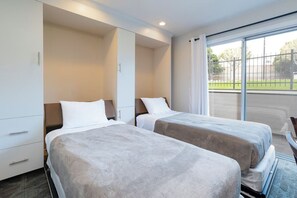 4 Schlafzimmer, Bügeleisen/Bügelbrett, kostenloses WLAN, Bettwäsche