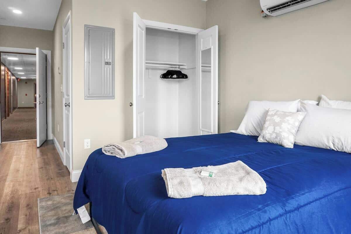 1 chambre, fer et planche à repasser, Wi-Fi, draps fournis