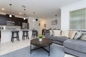 TV - 4br/3ba Private Pool Storey Lake Resort Best Location Near Disney! (Kissimmee)