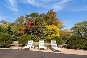 Property grounds - 4 Villas with Full Kitchen and Indoor Pool | Free Parking (French Lick)