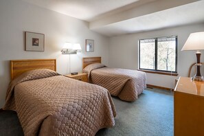 8 Schlafzimmer, Bügeleisen/Bügelbrett, kostenloses WLAN, Bettwäsche