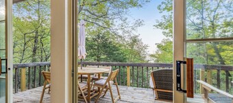 Lakefront Retreat • Cove Access • 5 Min to Marina